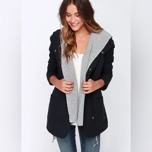Roxy women’s jacket w/ hood & built in scarf XL